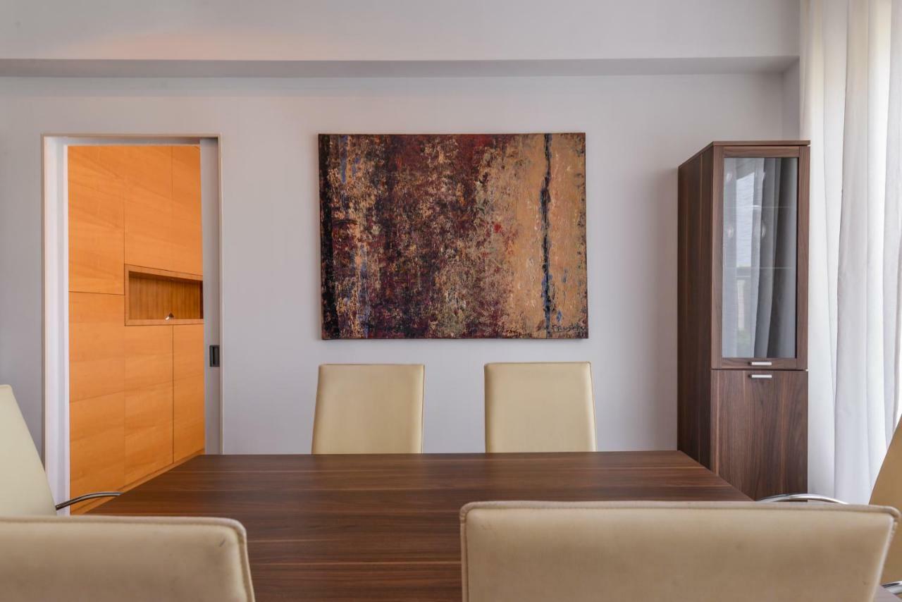 Super Premium Two Bedroom On Vitosha Boulevard Apartemen Sofia